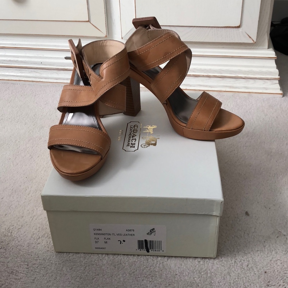 NWB Coach Tan leather Sandals